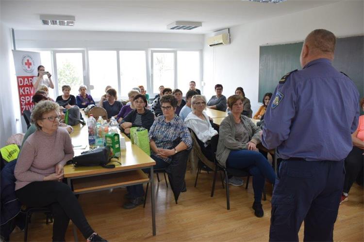 Slika /2023/PREVENCIJA/Edukacija zaposlenih putem projekta Zaželi/DSC_0057.jpg